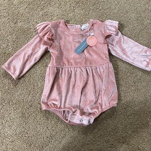 Baily’s blossom long sleeve